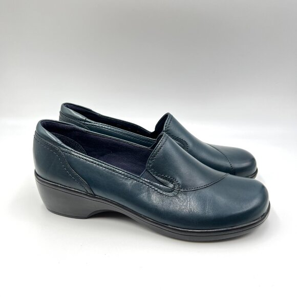 Clarks‎ Womens Size 8 Blue Leather Slip On Comfort Clogs Loafers Shoes - Picture 1 of 15